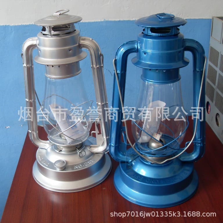 High-Quality BRIGHT Kerosene Mast Lamp, Outdoor Fireproof Kerosene Lamp, Lantern, Stable Lamp.