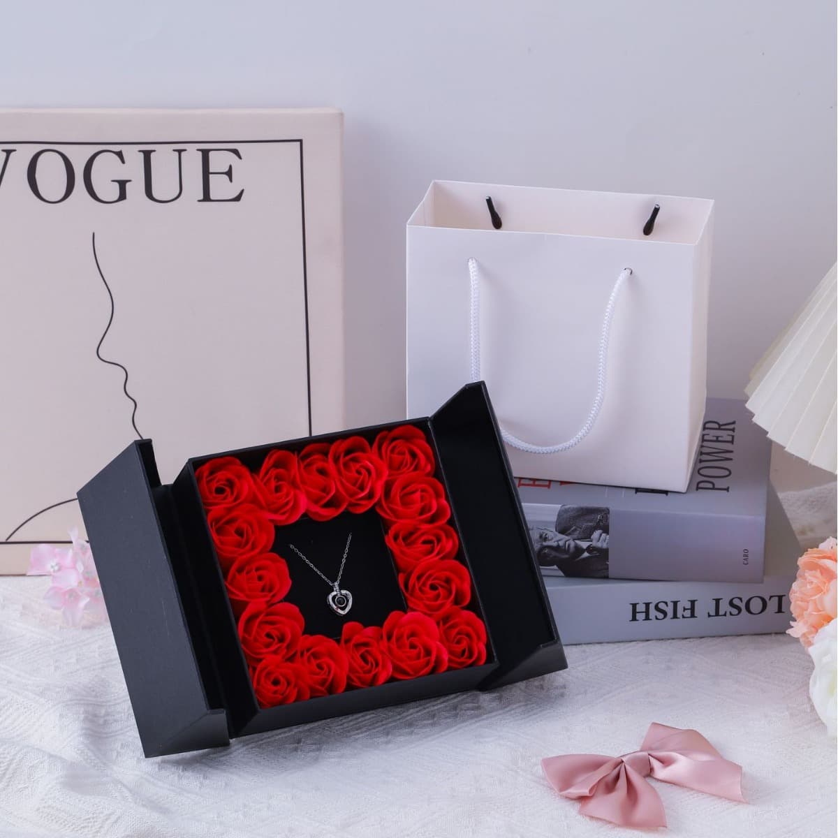 Cross-border Hot-sale Amazon Bestseller "I Love You" in 100 Languages Projection Necklace for Women and Men, Premium Heart Pendant