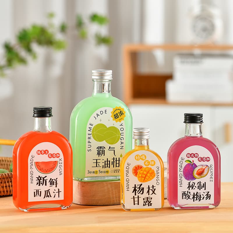Custom glass beverage bottle, juice, milk tea, coffee cold brew bottle, transparent fruit wine small liquor bottle, dispensing flat bottle