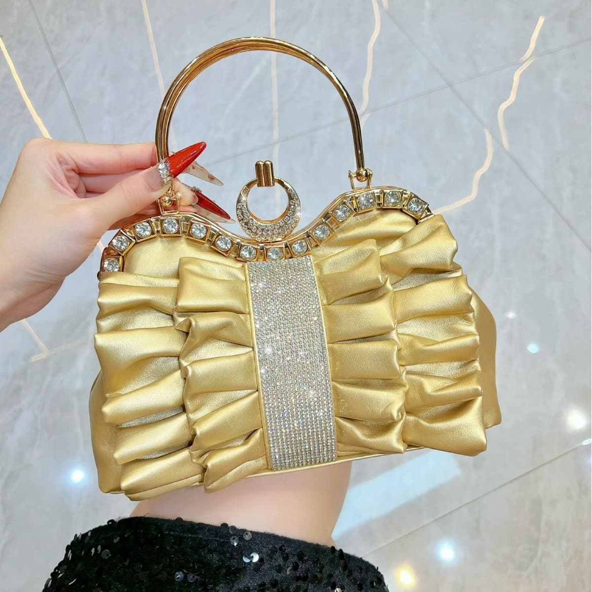 Luxury Handbag Dinner Bag Evening Bag Shiny Features Perfect for All Occasions