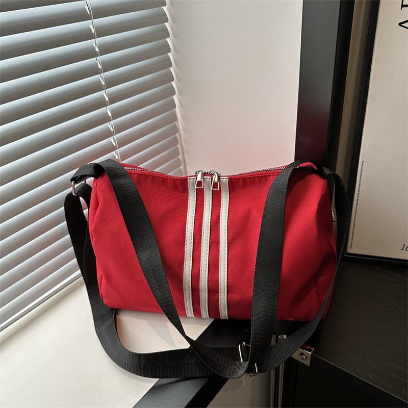 Korean style sports trend crossbody bag fashionable shoulder bag for women 2026 new fashion bag casual small square bag for men