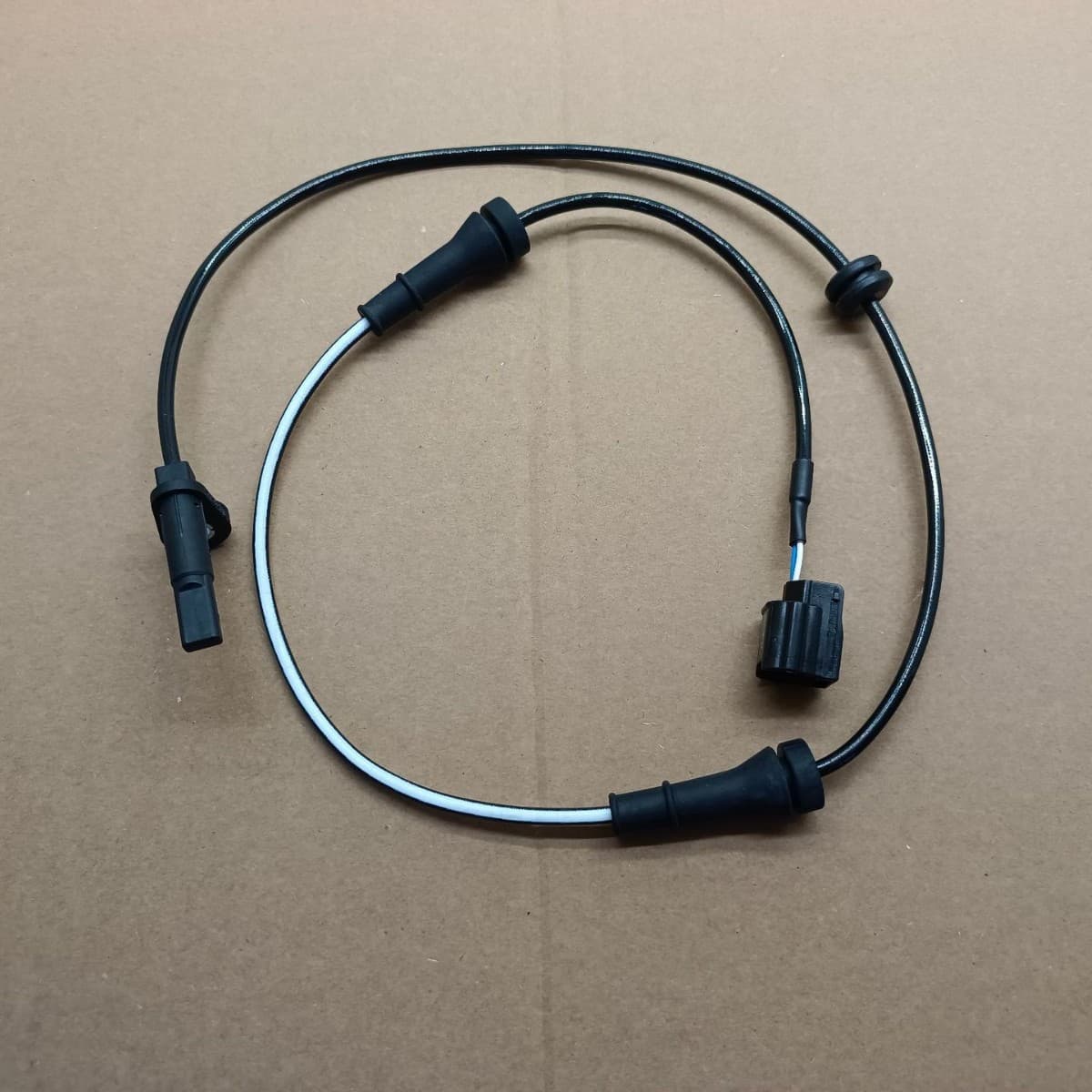 Wheel ABS Sensor Wheel Speed Sensor for Nissan 2015-2022 Murano Z52