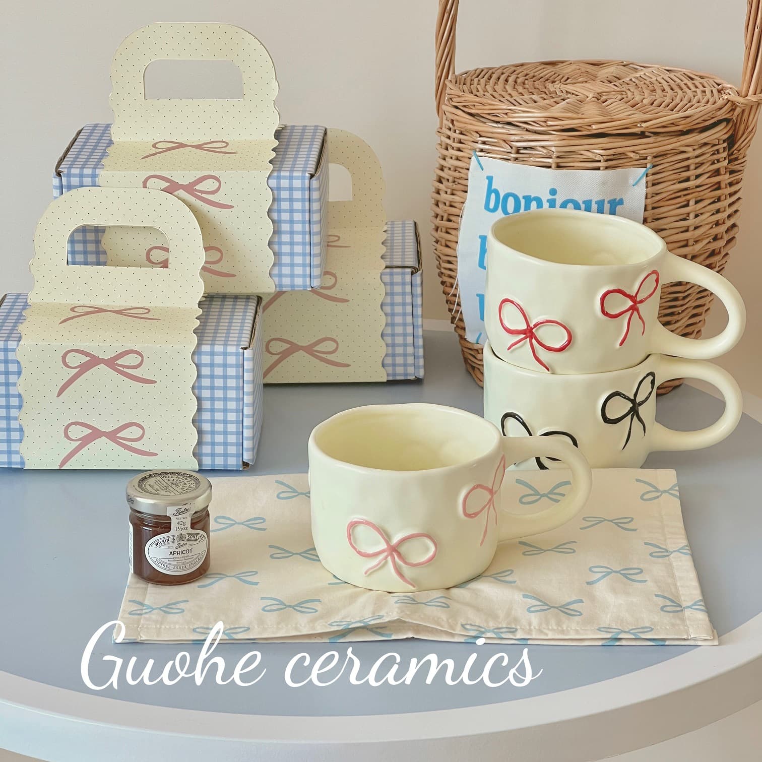 [Guohe Ceramics] Price controlled at 28! Bow knot mug, independent color box packaging, 2024 new model with embossed craftsmanship