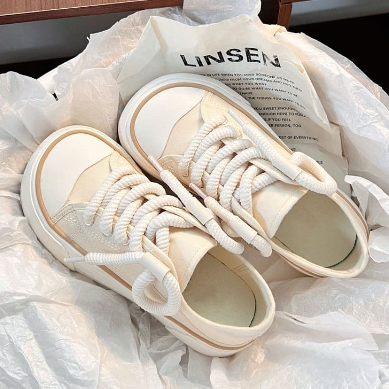 Chunky Platform Two-Way Canvas Shoes for Women 2026 Spring New Niche Original Ugly-Cute Mango Toe Student Half Slippers White Shoes