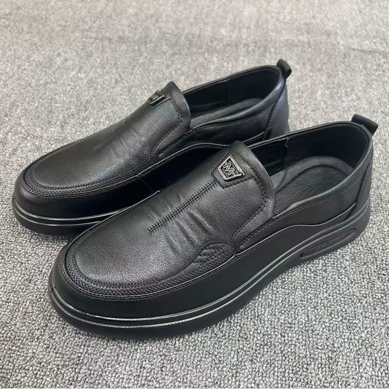 2025 Autumn New Men's Casual Leather Shoes Slip-on Non-slip Soft Sole Dad Shoes Thick Sole