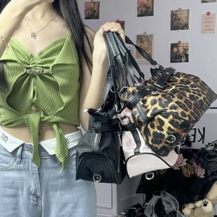 Women's Bag 2026 New Niche High-End Texture Large Capacity Travel Bag, Sweet Cool Girl Single Shoulder Crossbody Bag