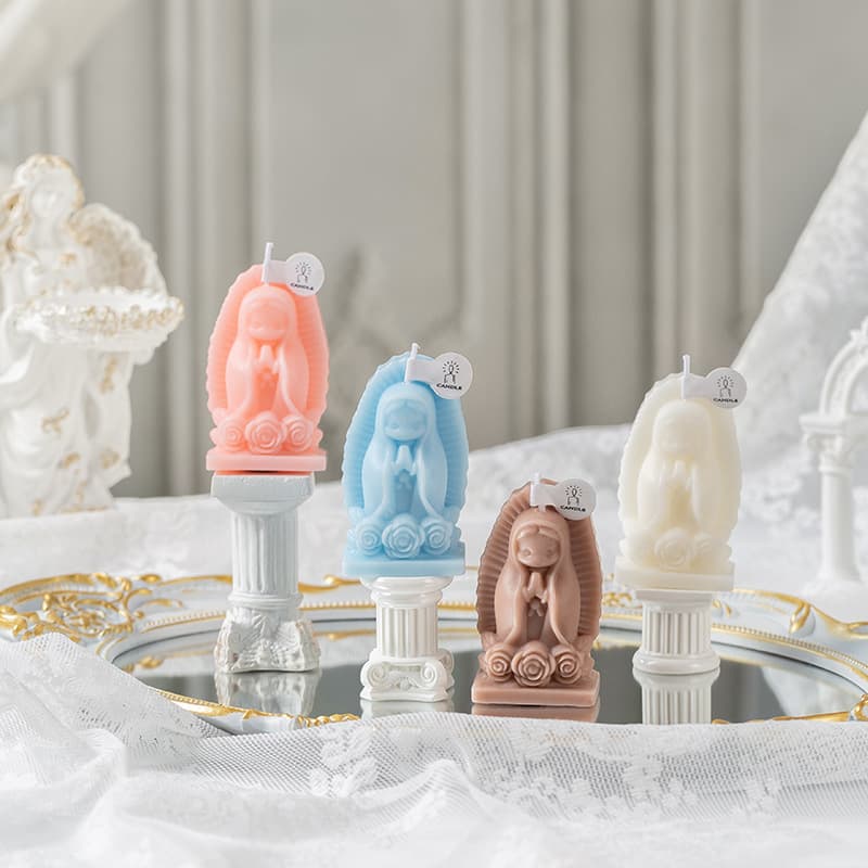 Cross-border Hot-selling Praying Girl Scented Candle Atmosphere Creative Gift Ornament Soy Wax Aromatherapy Candle Candle Holder