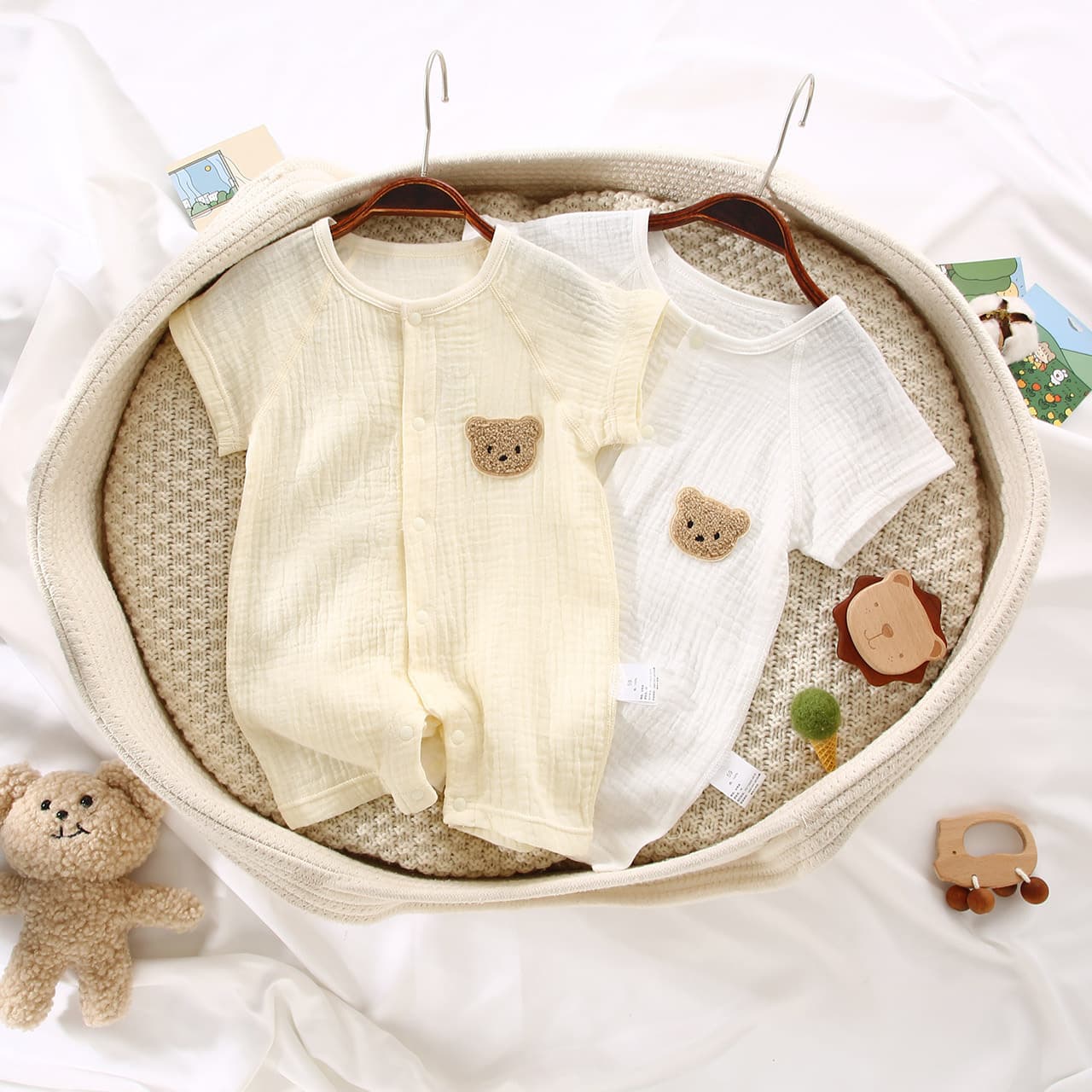 Newborn Gauze Short Romper Single Row Button Pure Cotton Seamless Summer Bodysuit Unisex Baby Beige Bear Onesie