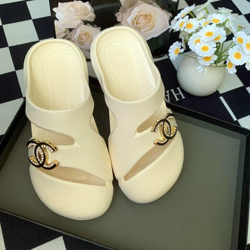 EVA Baotou anti-collision slippers women's summer clogs swimming slippers outer wear outdoor slippers non-slip seaside beach shoes