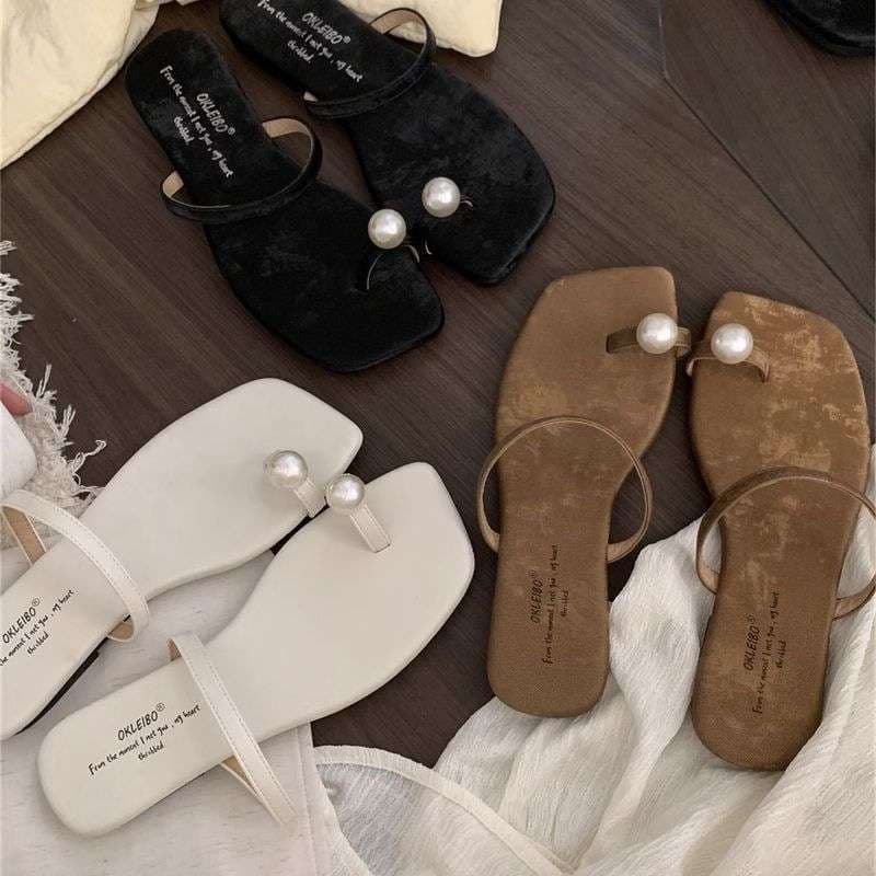 Niche Fashion Summer Sandals, Toe-Post with Pearls, Flat Versatile Sandals for Women, Roman-Style Flip-Flops, Gentle Fairy Aesthetic
