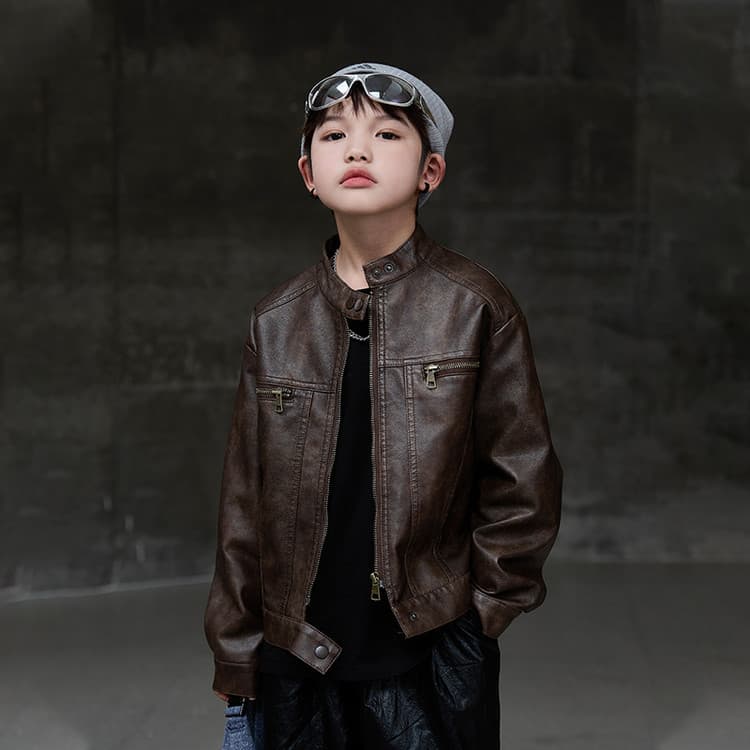 Boys' autumn and winter velvet thickened leather jacket 2025 new boys' winter fur one-piece jacket medium-sized children's trend