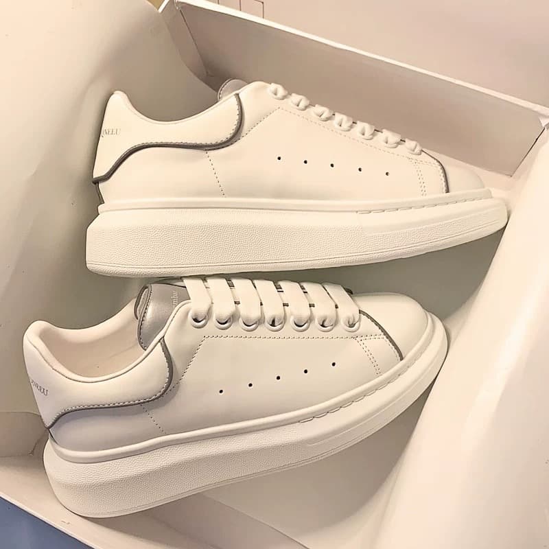 High Version McQueen White Sneakers, Thick Sole Versatile Sports Shoes for Couples, Slimming Height-Increasing Casual Shoes, Genuine Leather Sneakers for Women