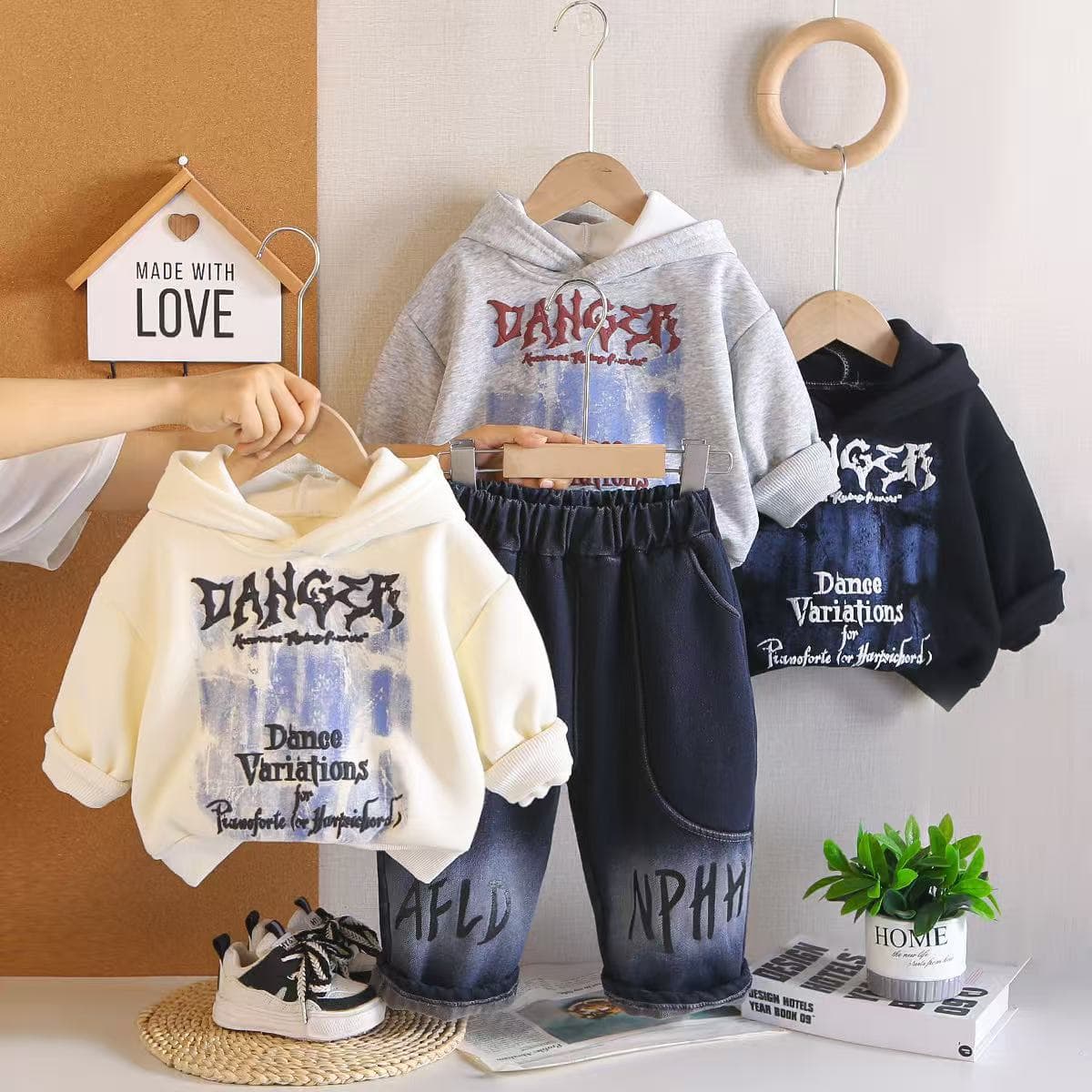 Boys' Autumn/Winter 2026 New Fleece-Lined Outfit Set, Stylish Toddler Baby Boy Winter Hooded Sweatshirt 2-Piece Set, Drop Shipping