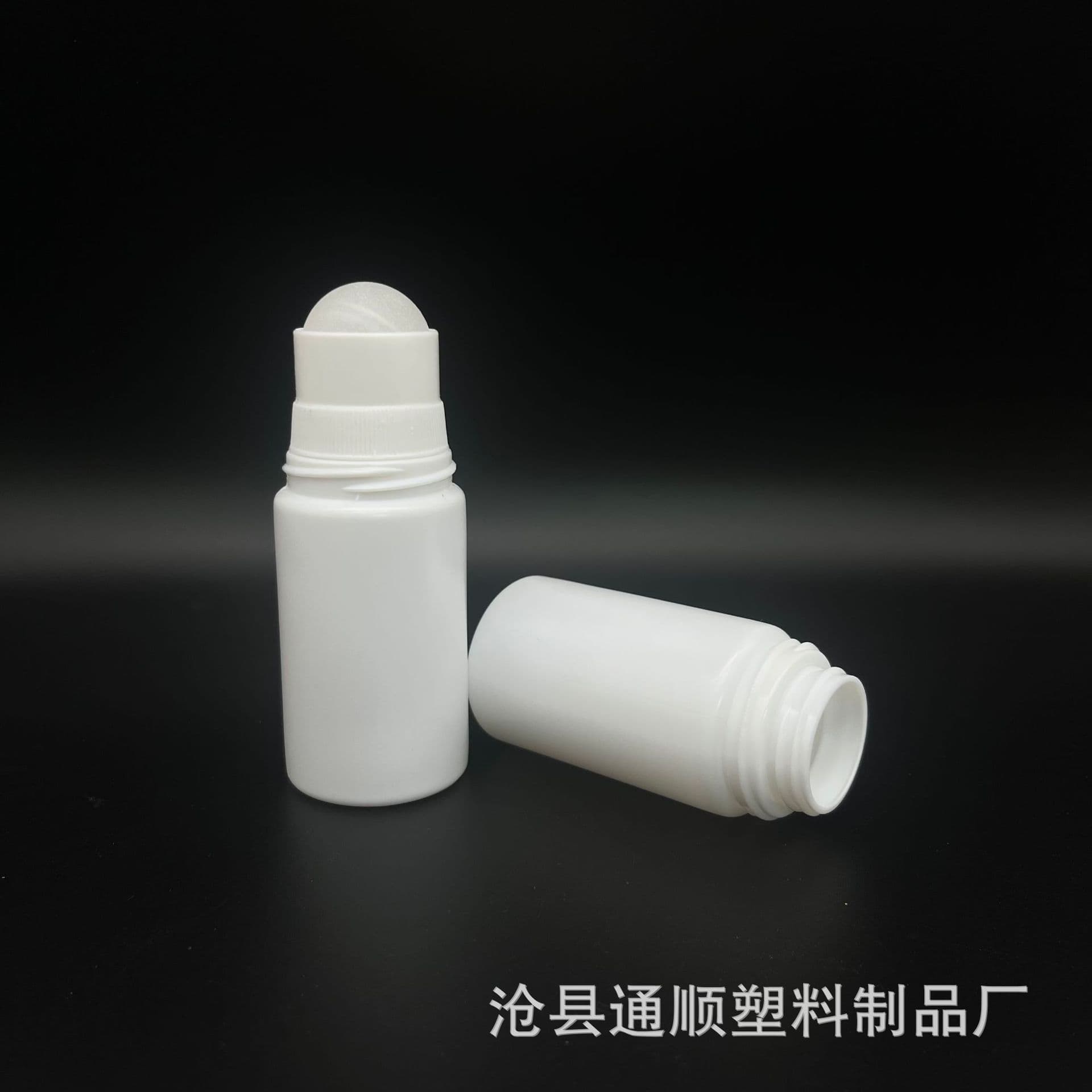 Factory Supply 50 Milliliter Roller Ball Bottle, PE Injection Blow Plastic Bottle, Massage Essential Oil Bottle