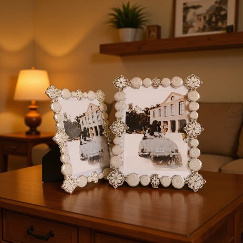 Resin Pearl White Metal Tabletop Photo Frame, Metal 3D Glass Frame, Pearl White Metal Frame