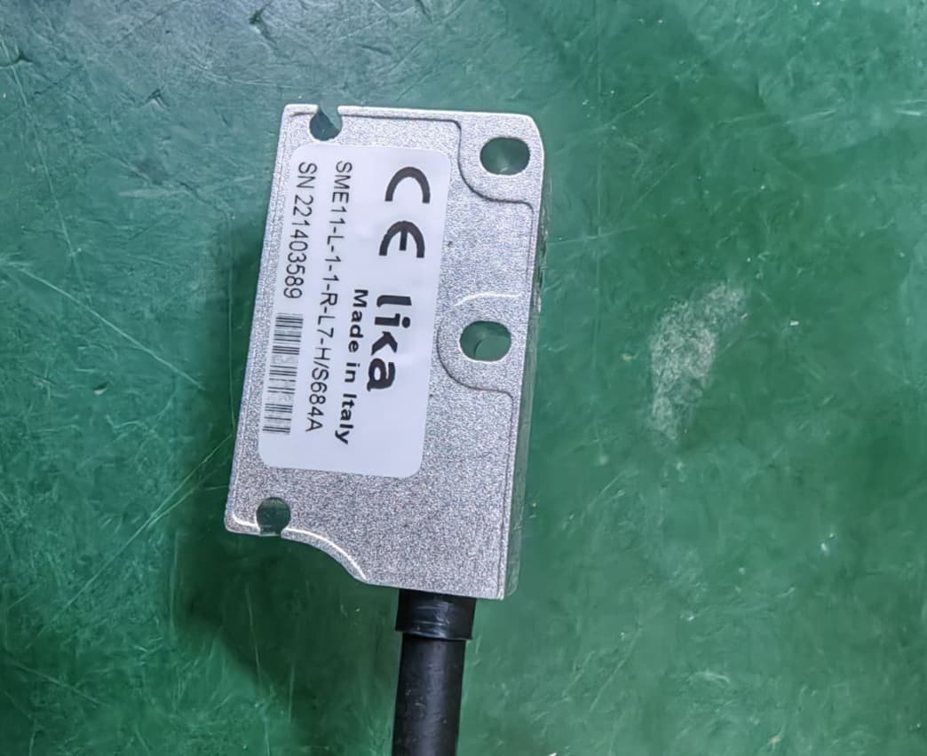 Lika grating scale magnetic head SME11-L-1-1-R-L7-H/S684A, Italian original, in stock.