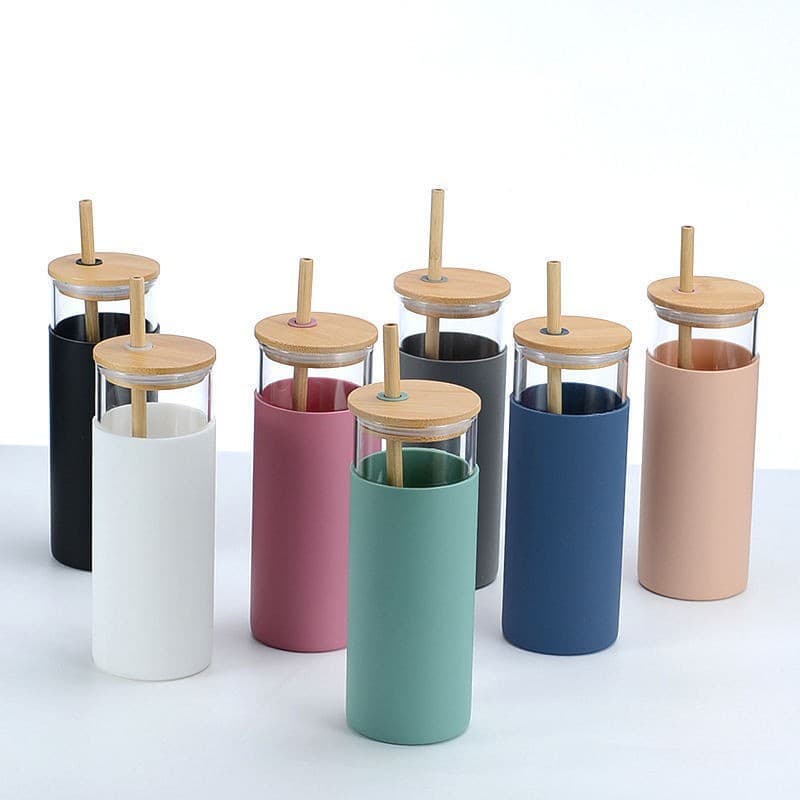 Amazon High-Temperature Borosilicate Straw Cup with Bamboo Lid and Insulated Silicone Sleeve Glass Water Cup Wholesale Custom Logo Available