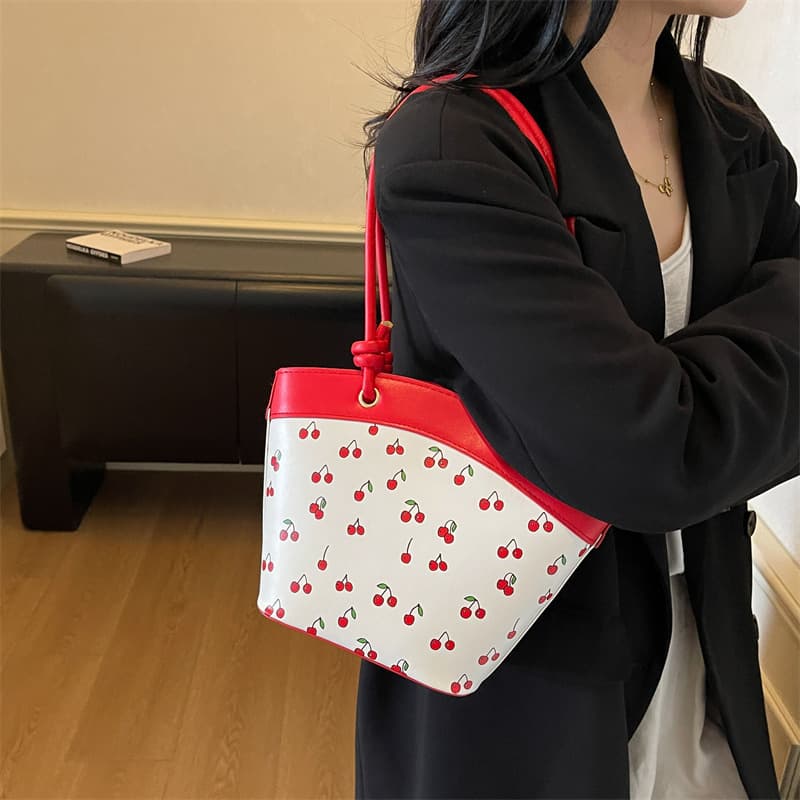 Korean-style Contrast Print Shoulder Bag 2026 New Casual Fashion Simple Personality Ins Bucket Bag