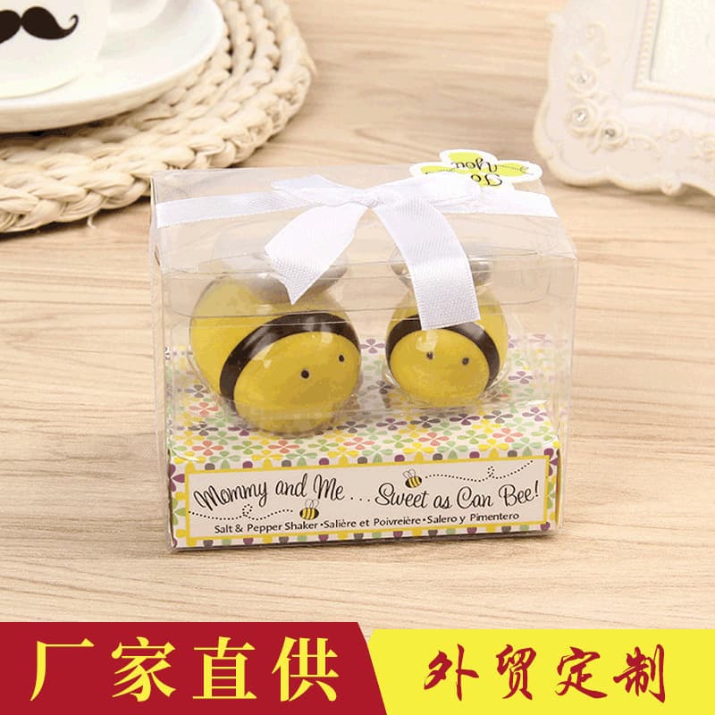 New European and American style wedding gift set, cute cartoon bee salt and pepper jar, gift box, factory direct supply.