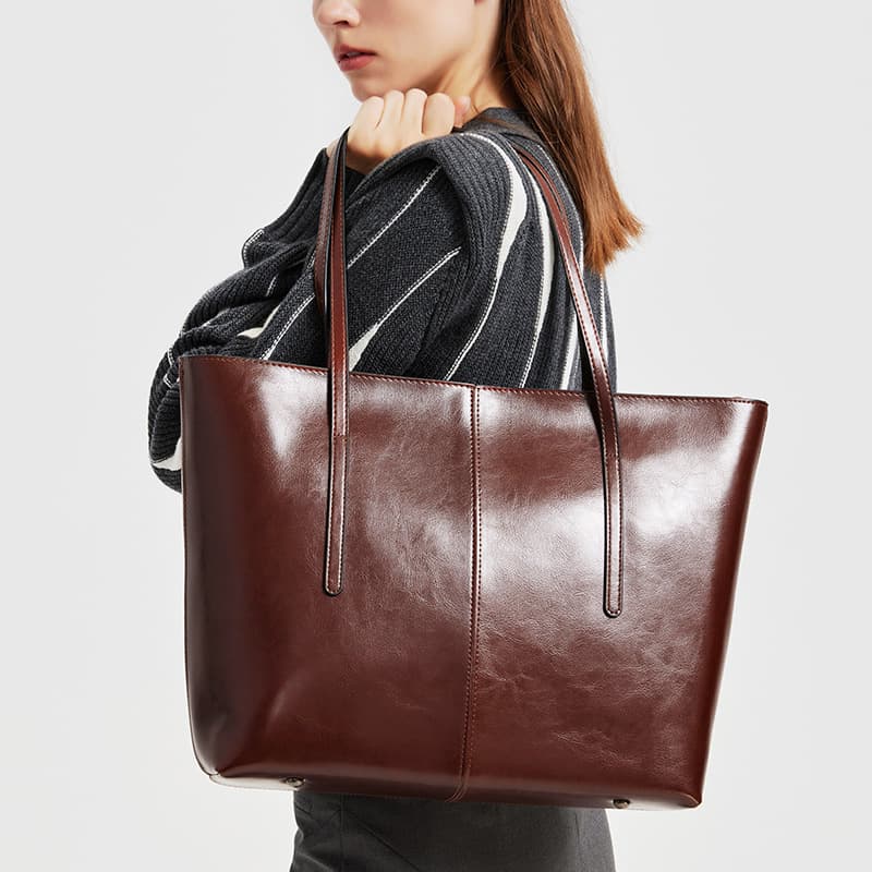 Vintage Leather Tote Bag Large Capacity Women's Shoulder Bag Commuter Bag Urban Minimalist Style Double Layer Cowhide Bag