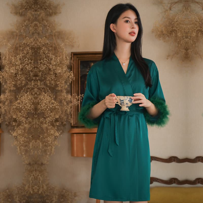 Bride Morning Robe Women's Nightgown Wedding Makeup Bridesmaid Group Wedding Feather Fairy Style Bathrobe Cross-border