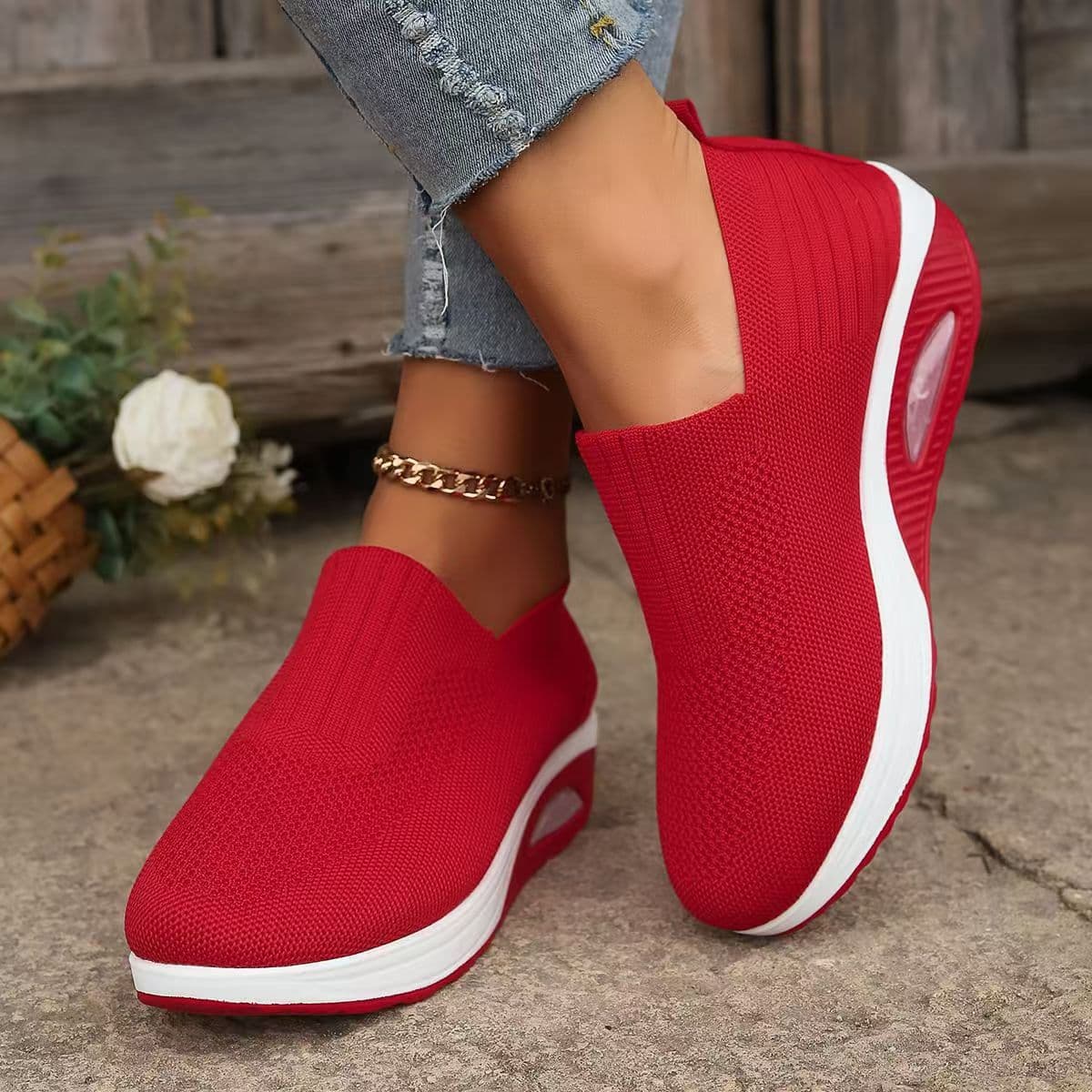 2026 New Women's Shoes with Thick Soles, Breathable Mesh Casual Shoes, Fashionable, Versatile, Comfortable, Non-Slip Slip-On Women's Sneakers