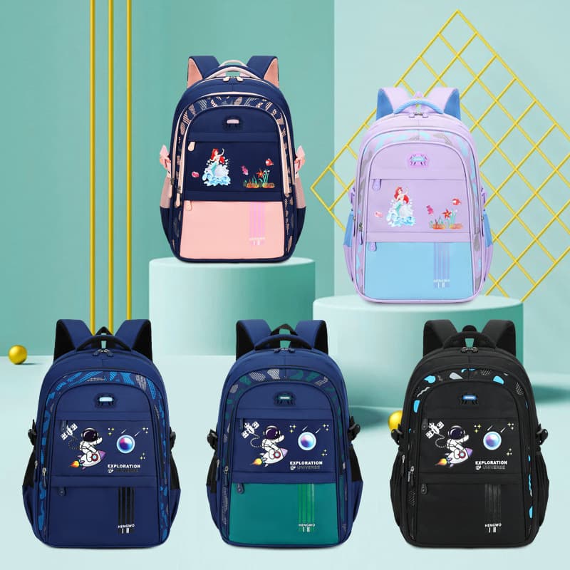 Unisex Lightweight Oxford Cloth School Bag Astronaut Cartoon Print Breathable Waterproof Backless Design for Primary School Students