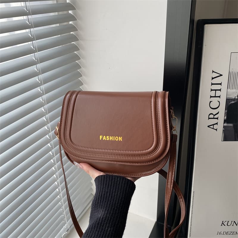 Women's Bag 2025 Fall/Winter New Style Crossbody Bag, Simple and Versatile, Exquisite Niche Saddle Bag, Outing Shoulder Small Square Bag