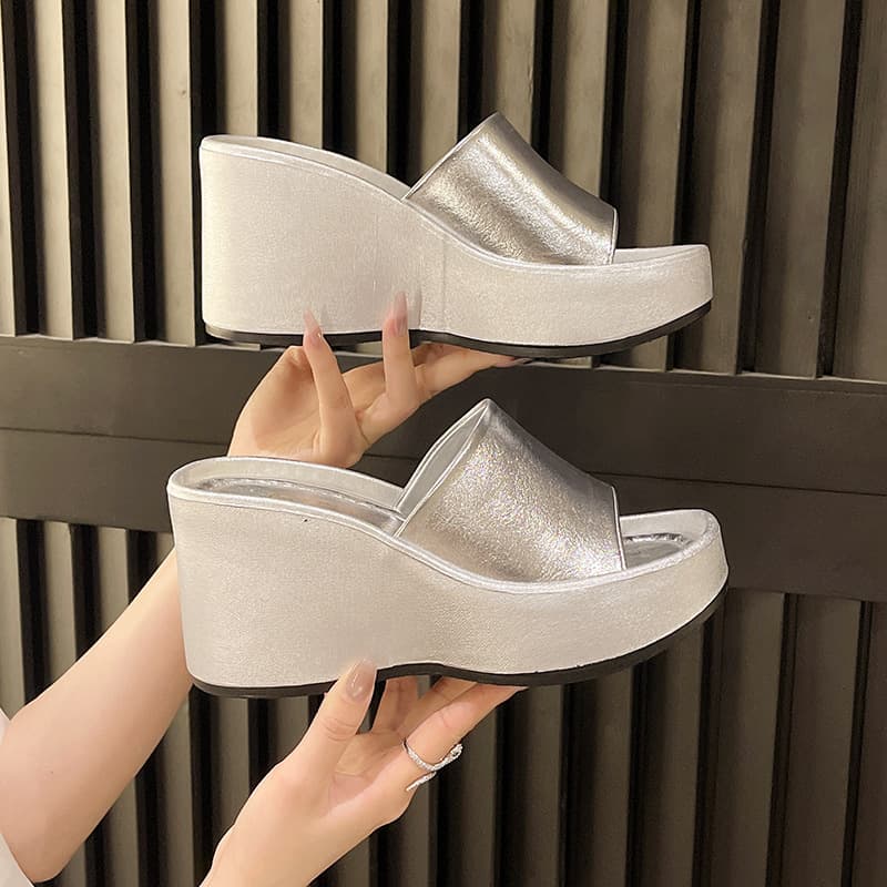 Women's Wedge Heel Thick Sole Slide Sandals Summer Outdoor Wear Wholesale New Cross-border European and American Style Slippers