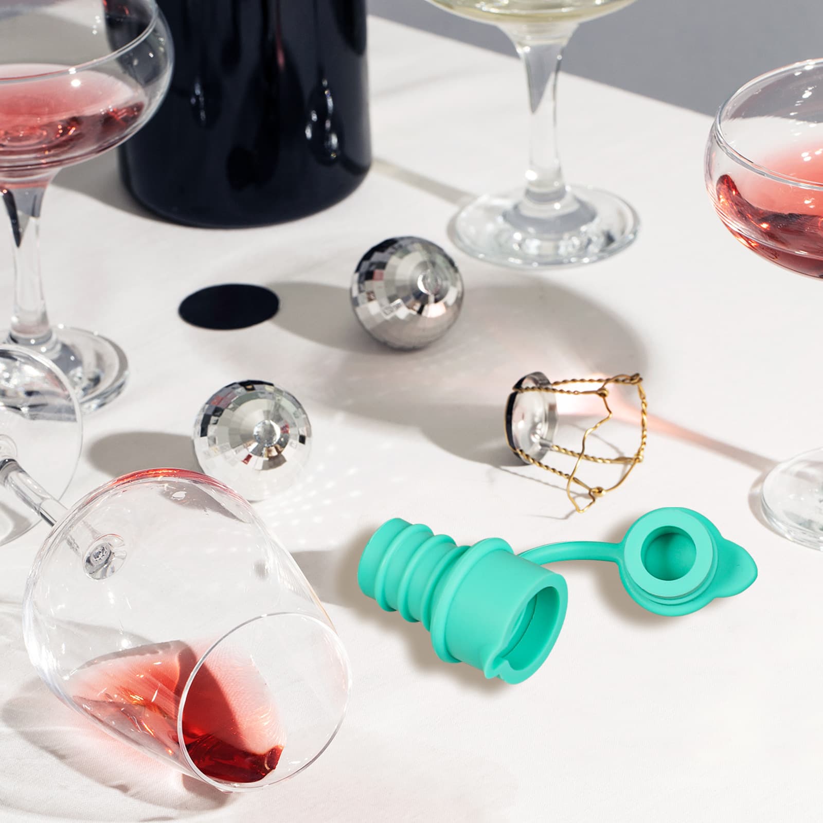 Cross-border hot-sale silicone red wine bottle stopper, vacuum seal for sauces, multi-functional red wine champagne party preservation stopper.