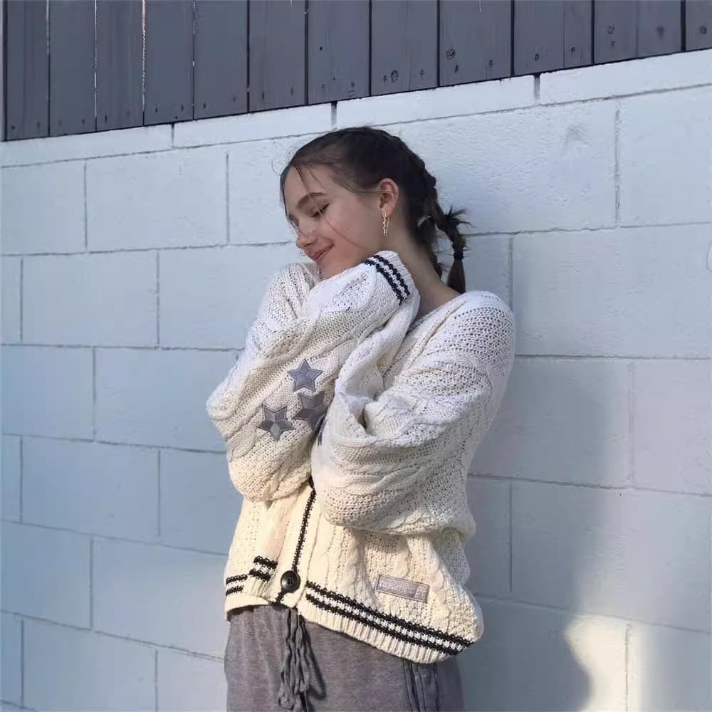 Autumn and winter solid color long-sleeved cardigan feminine commuting European and American batwing knitted off-white single-breasted sweater jacket