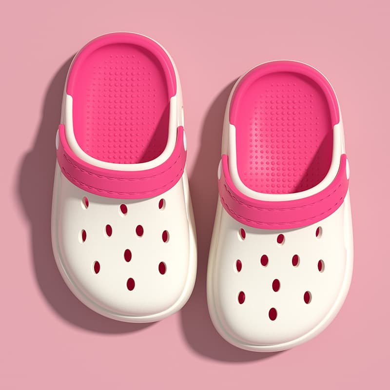 Children's clogs with customizable patterns, boys' and girls' sandals, outdoor trendy shoes for toddlers and preschoolers.