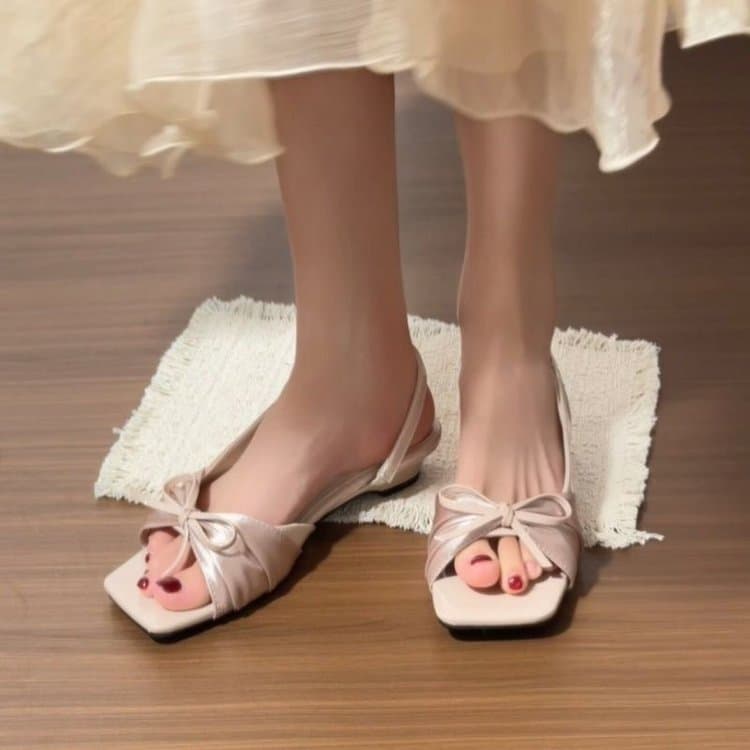 Elegant French Style Little Sandals for Women 2026 Summer New Wedge Heel Casual Comfortable with Dresses Soft Sole Versatile Flats