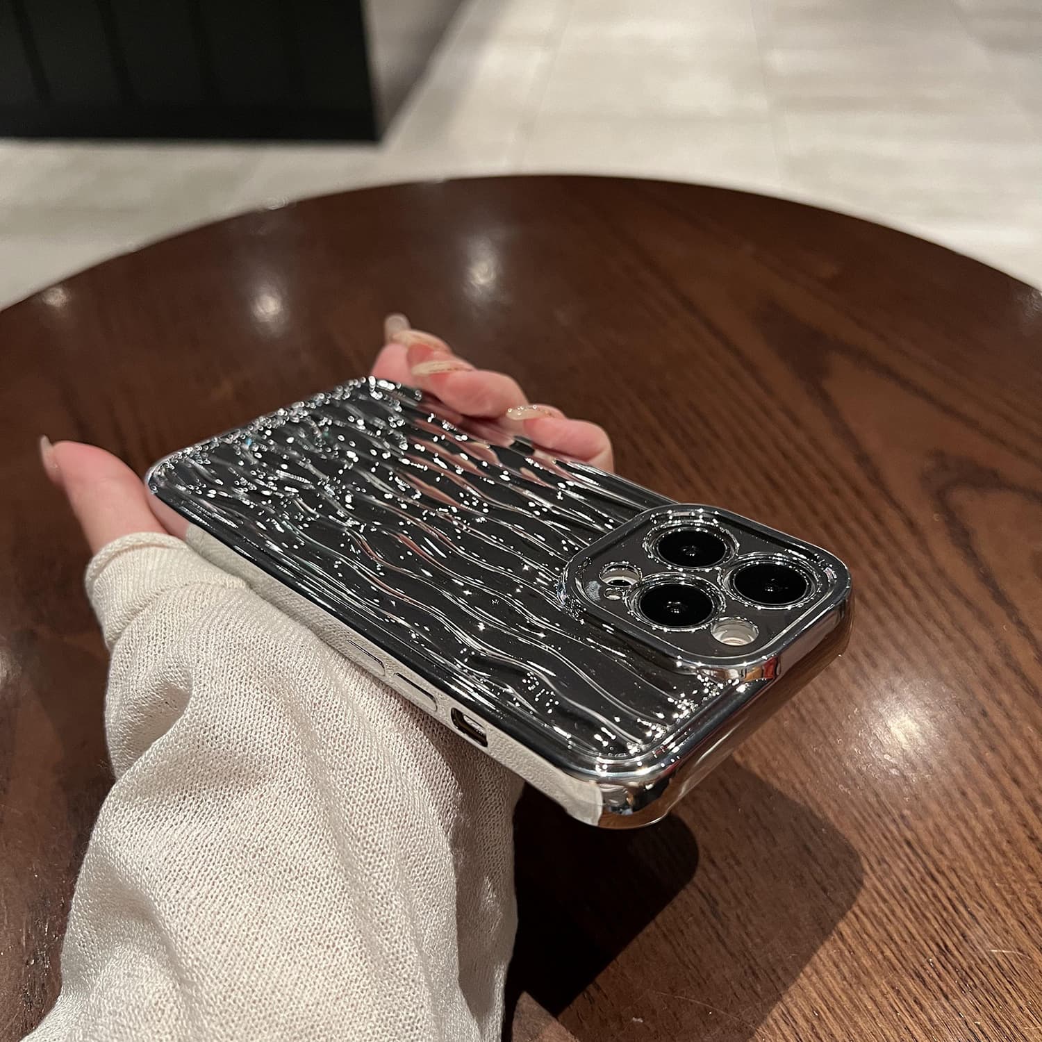 Premium bright silver water ripple pattern suitable for iPhone 15 Pro/14 soft silicone phone case and iPhone 13 Pro Max