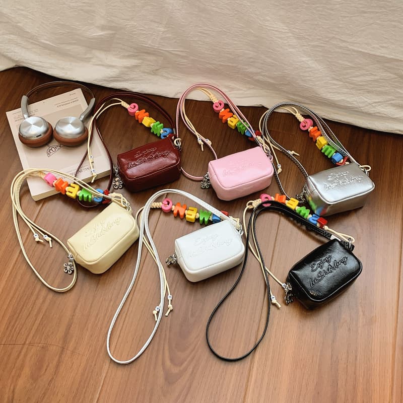 2026 Summer New Versatile Mini Letter Halter Coin Purse Wholesale Solid Color Baby Coin Purse Lipstick Bag