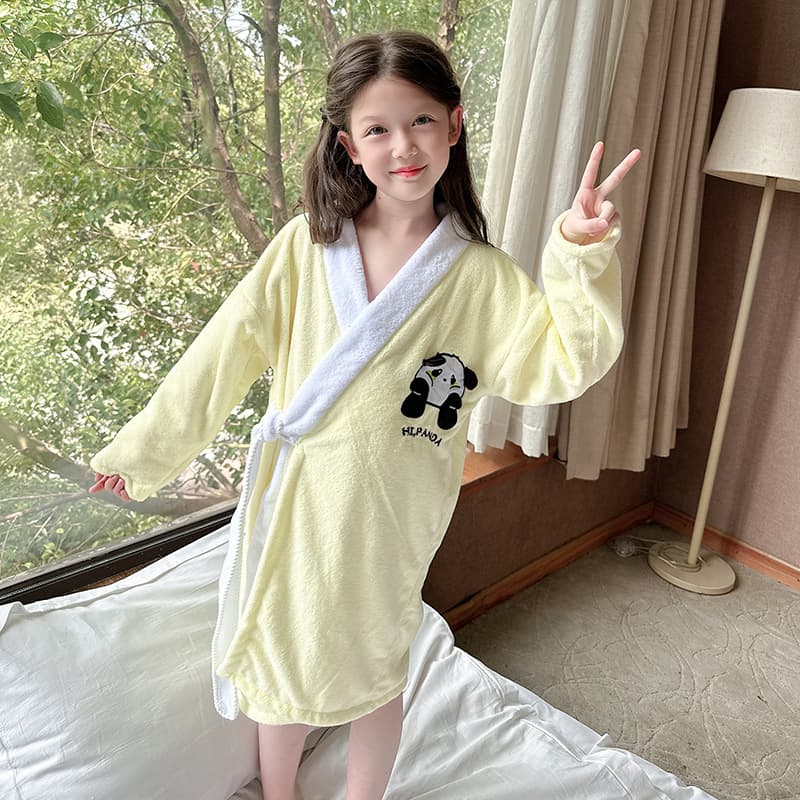 Coral Fleece Bathrobe for Kids, Cartoon Towel Bathrobe for Girls and Boys, Absorbent Thickened Bathrobe, Hot Selling