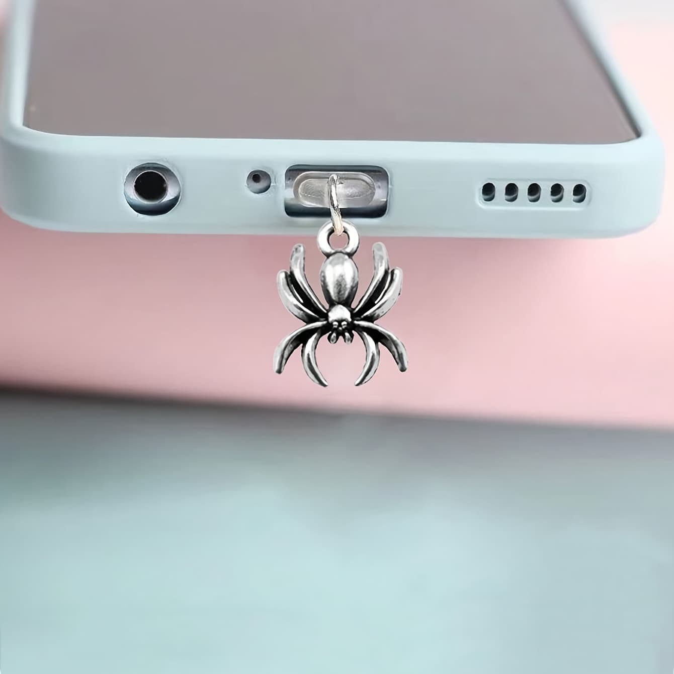 2024 Spider-Shaped Dust Plug for Phone Jack / Computer, Compatible with Lightning Dock