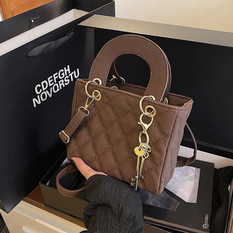 Niche Design Handbag 2025 New Style Women's Bag Trendy Versatile Socialite Crossbody Bag Fashionable Handheld Lady Dior Bag