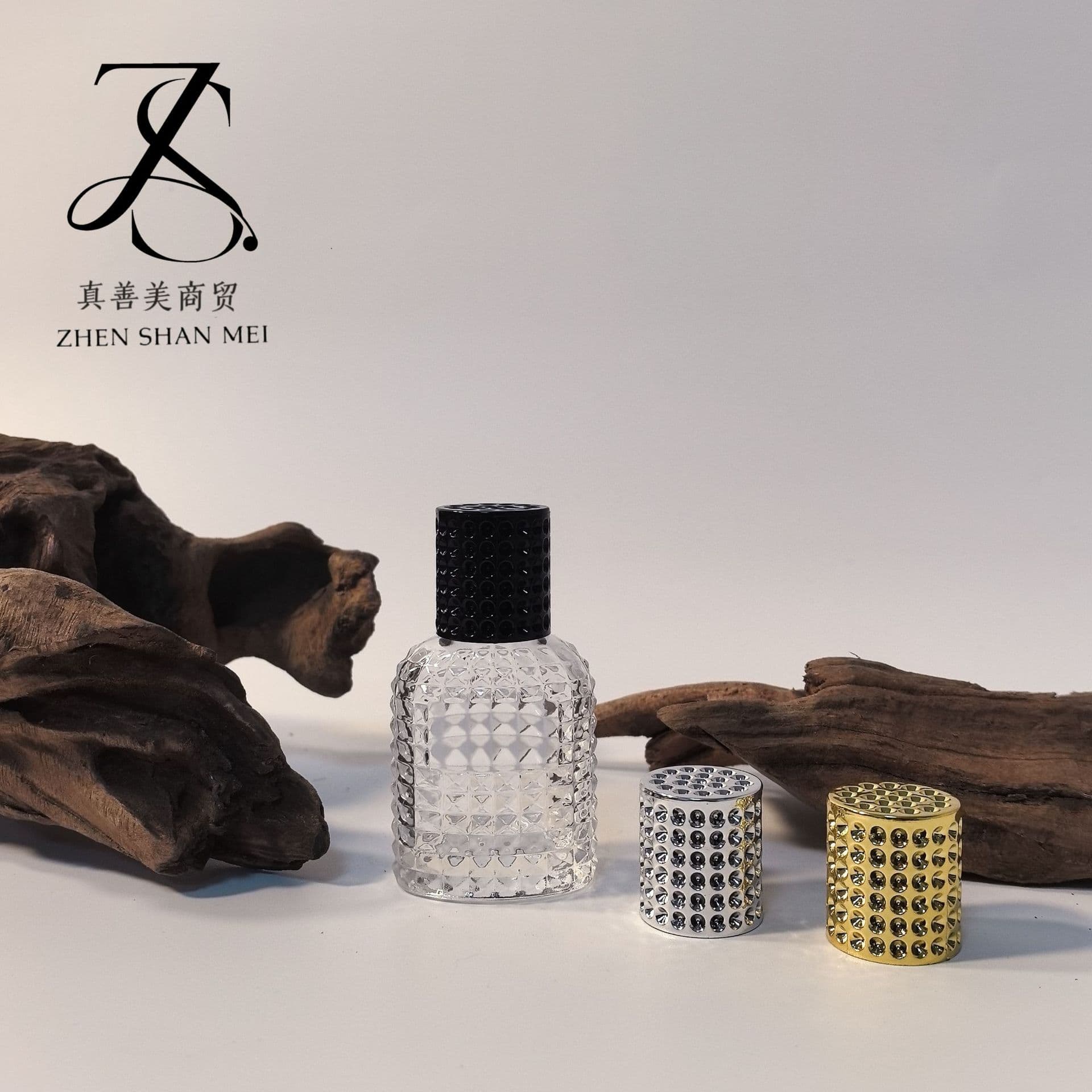 In stock, high-end retro glass perfume decanter bottle, 50ml (hedgehog-shaped)