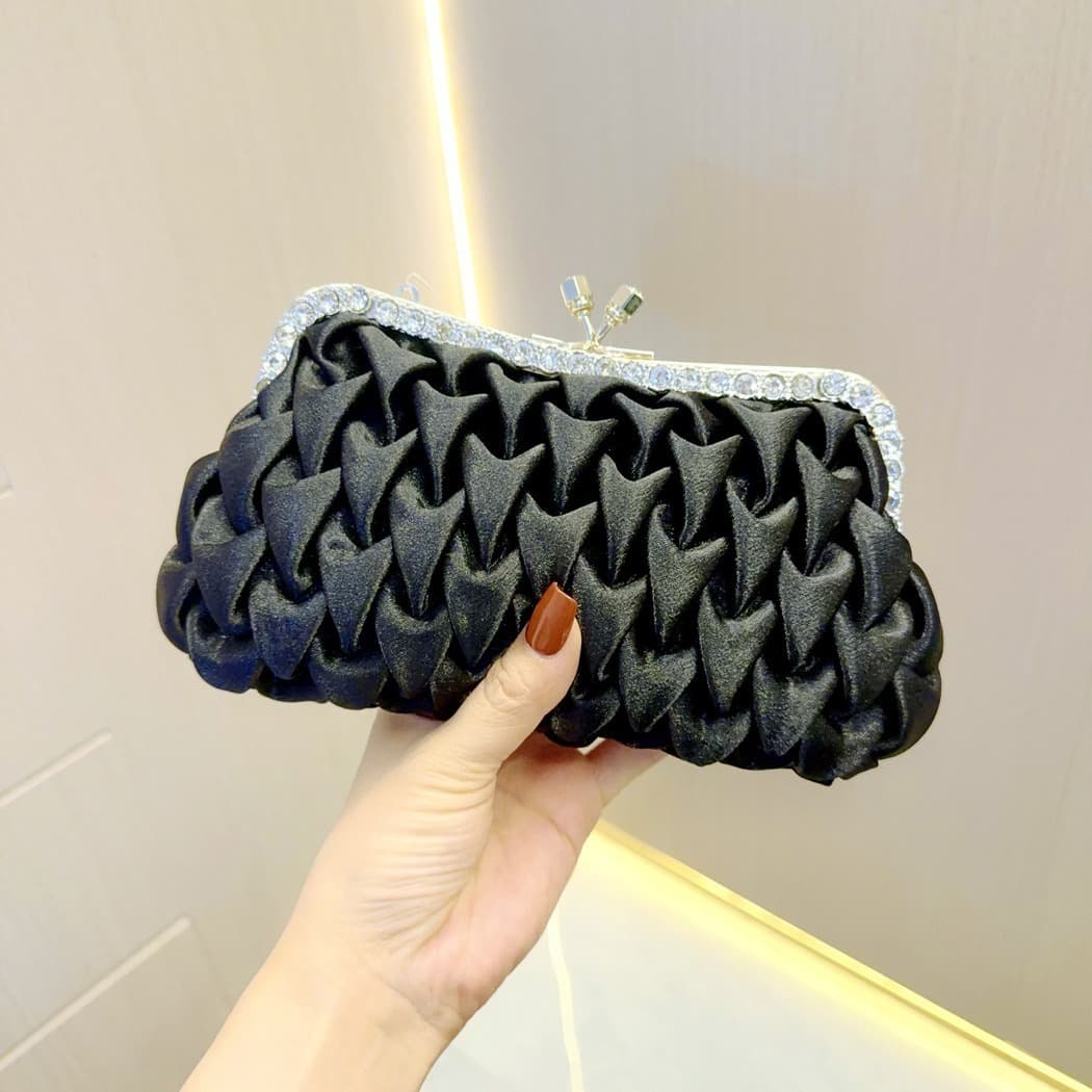 Luxury Handbag Dinner Bag Evening Bag Shiny Features Perfect for All Occasions