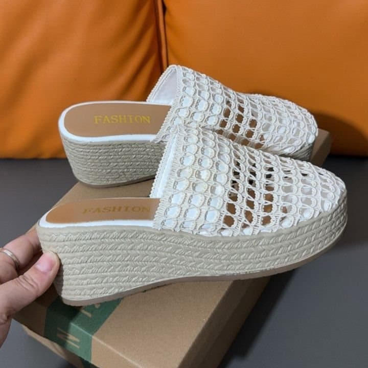 Thick-Soled Open-Toe Slippers for Women, Summer Outdoor Wear 2026 New Style, High-Heel Woven Half-Slippers, Comfortable Non-Tiring Cool Slippers to Match Dresses