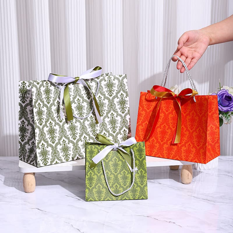 Premium Clothing Shopping Bag Packaging Tote Bag Gucci Green Gift Paper Bag Large Kraft Paper Gift Bag
