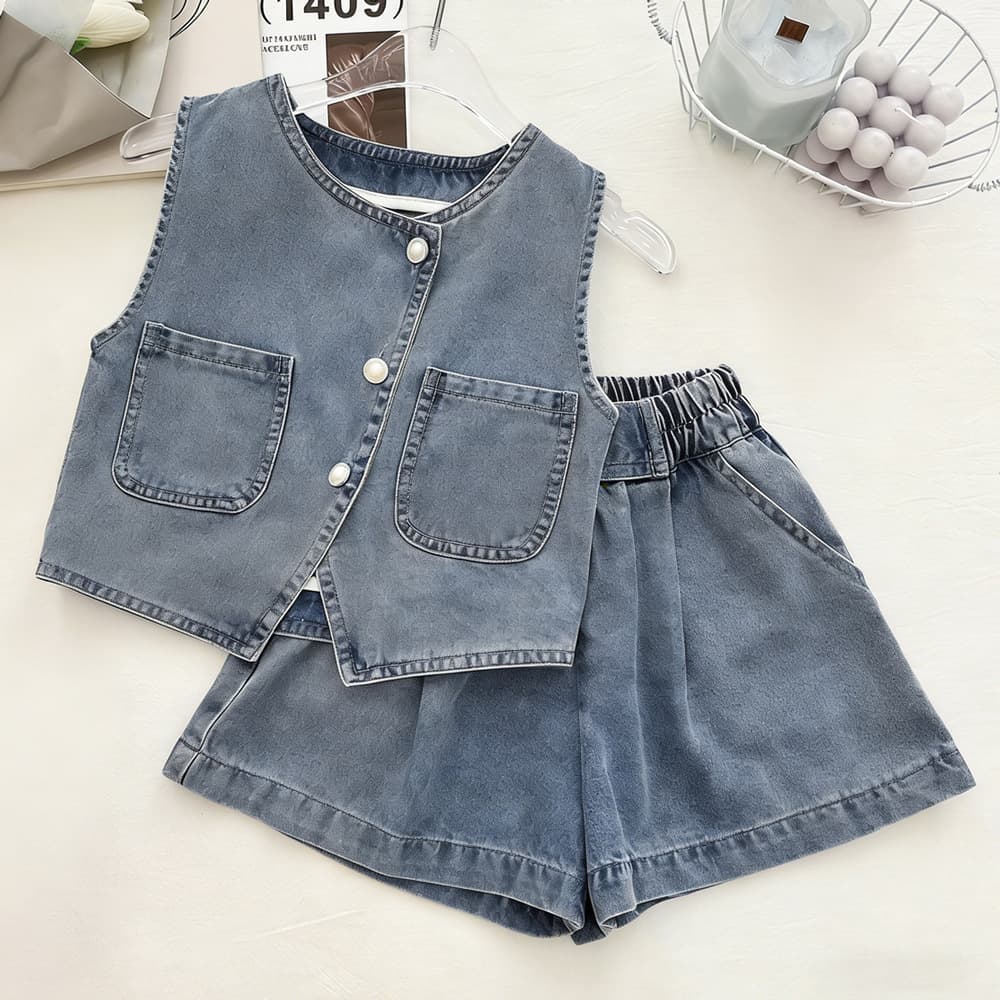 Girls Summer Denim Vest and Shorts Set 2026 New Breathable Soft Denim Two-Piece Set for Toddler and Little Girls Trendy