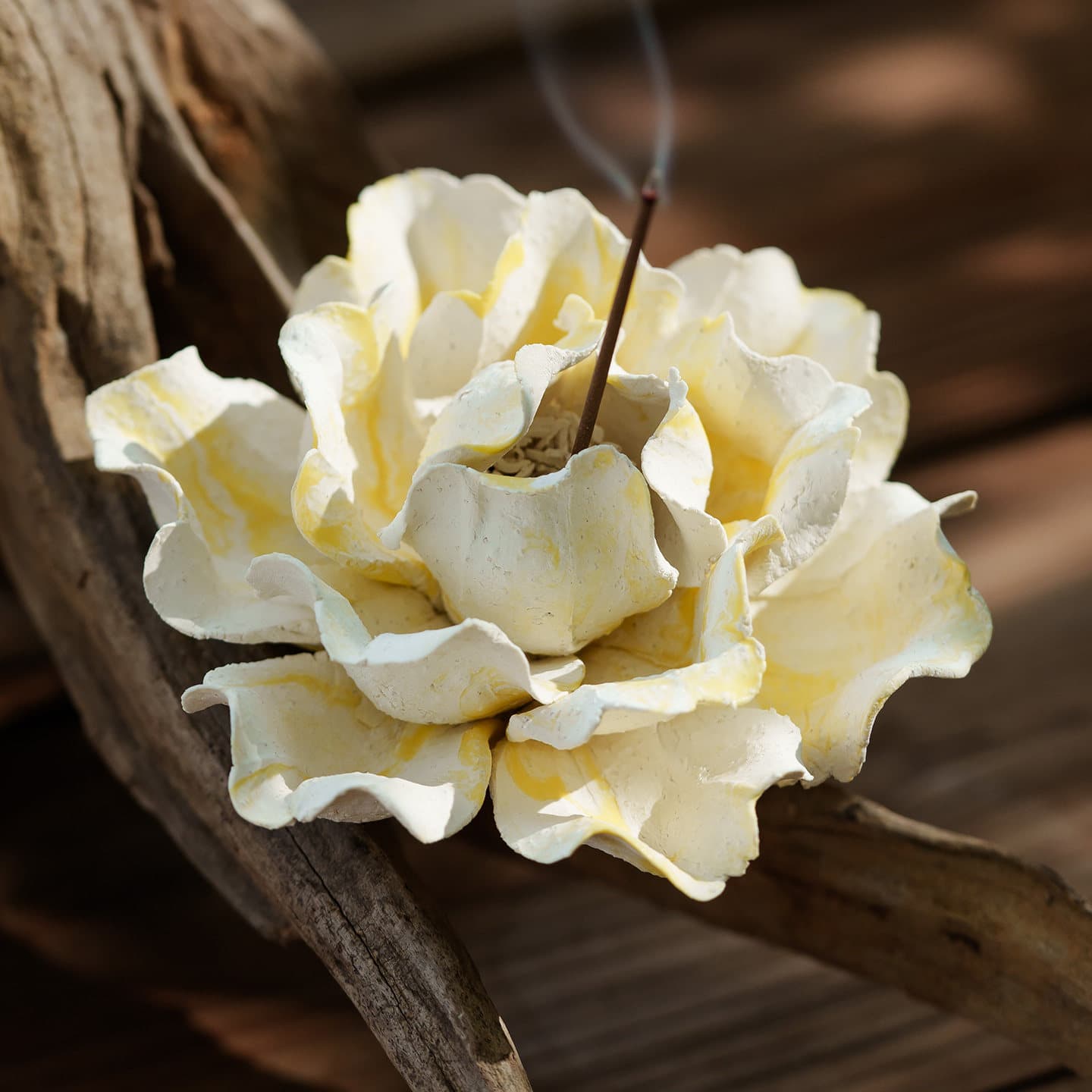 Factory Oriental intangible cultural heritage hand-kneaded wheat autumn peony flower ceramic incense stick incense base diffuser aromatherapy home