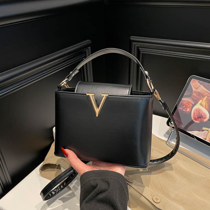 Minimalist Crossbody Shoulder Bag for Women, Casual Solid Color, 2026 Spring New Trend, Large Capacity, Fashion Retro