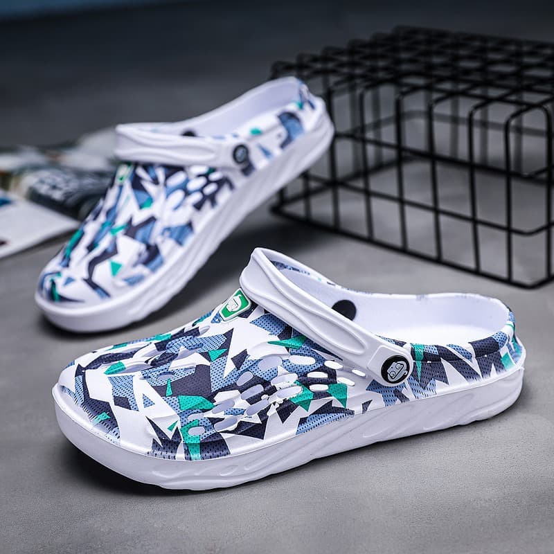 2026 Summer New Non-Slip Beach Sandals Men's Slide Slippers Men's Clog Shoes Closed-Toe Men's Slippers