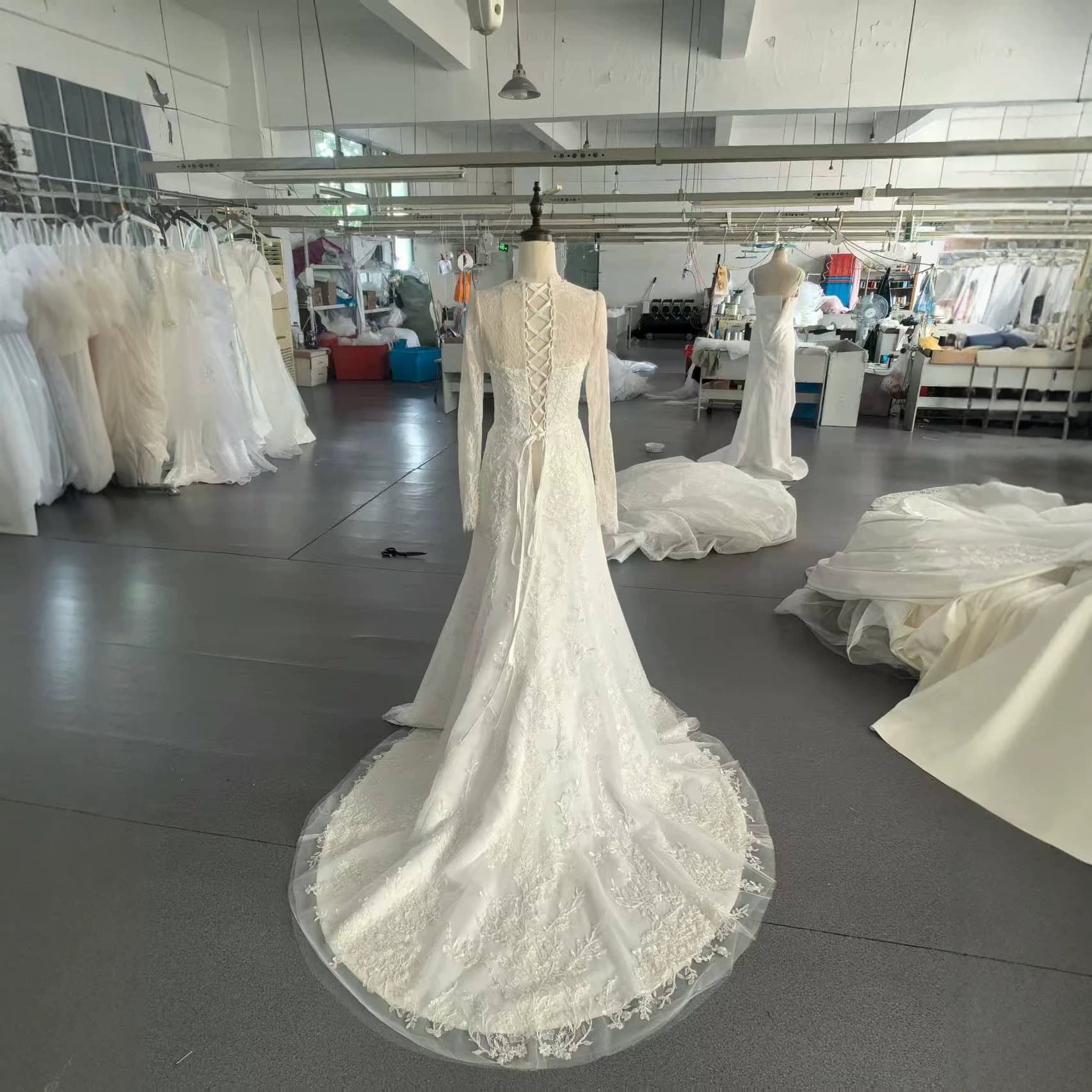 Cross-Border Long Sleeve Lace Mermaid Wedding Dress European American Style Large Train Bride Main Dress Export Wedding Gown Factory Wholesale Custom