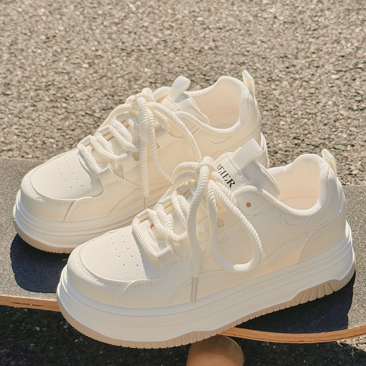Creamy White Sneakers for Women, 2025 New Summer Shoes to Match Dresses, Versatile Chunky Platform Casual Sports Shoes