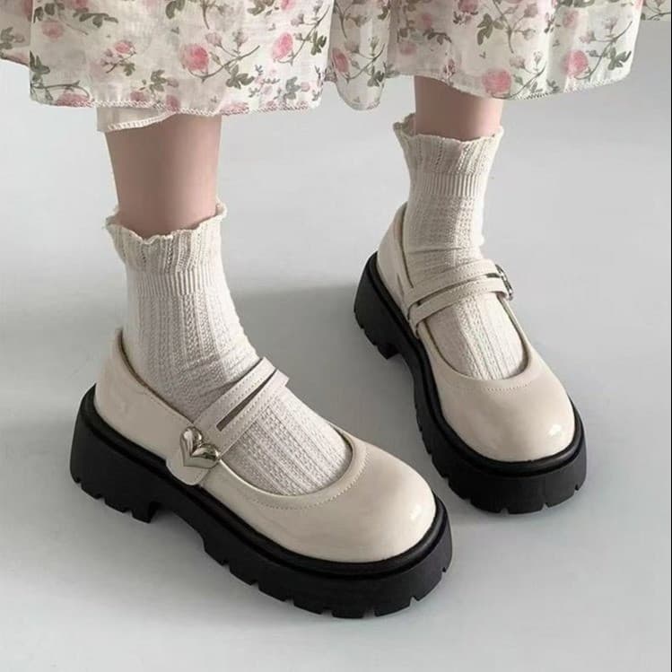 Summer Round-Toe Thick-Soled Shallow-Mouth Low-Heel Shoes for Women 2024 New Retro Style White Mary Jane Leather Shoes to Match Dresses