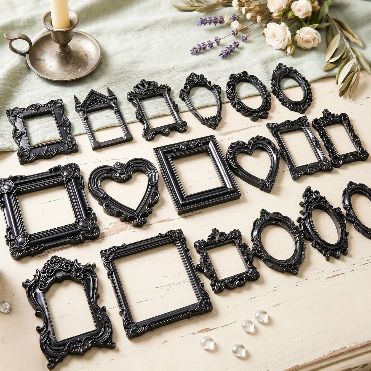 Vintage Black Prop Frame Decorative European-Style Small Photo Frame for Photography Background and Ambiance